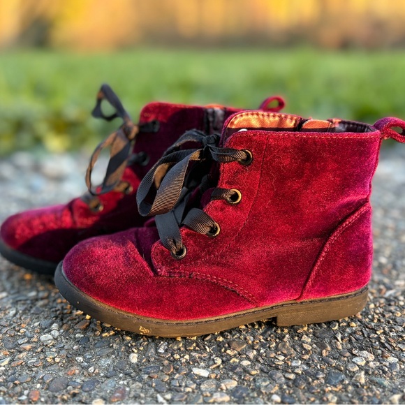 Cat & Jack Other - Cat & Jack Velvet Boots